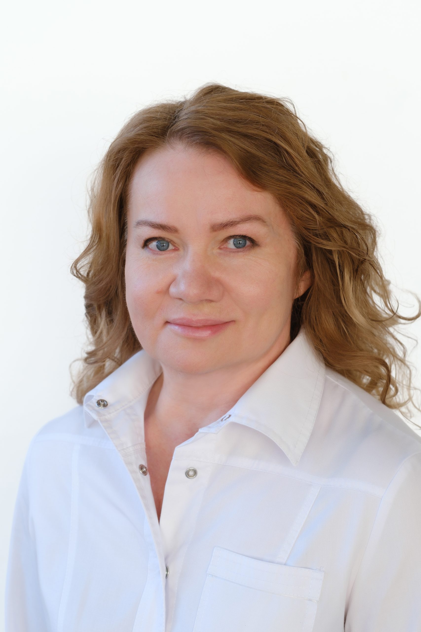 АШМАРИНА Елена Михайловна